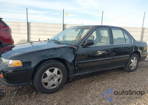 1993 Honda Accord 10Th Anniversary z USA, uszkodzony, nr VIN 1HGCB7694PA163391